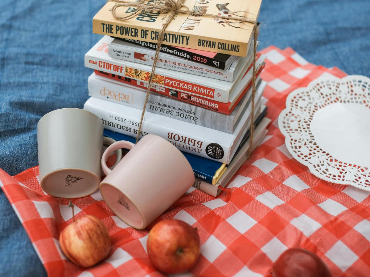 How to Use Guest Blogging to Promote Your Book: A Guide for Authors by Jeyran&nbsp;Main